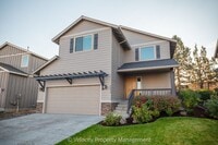 Building Photo - Modern Home in NE Bend with Private Fenced...