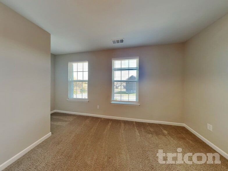 Building Photo - 2902 Cherry Point Ln