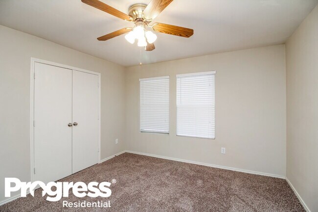 Building Photo - 1515 W Coral Reef Ln