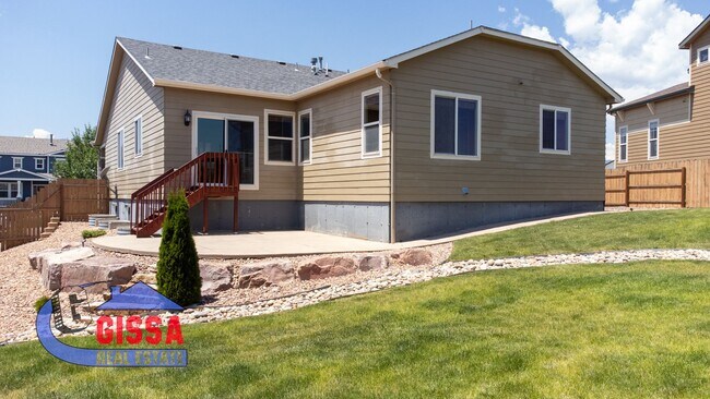 Building Photo - Beautiful ranch style home available to mo...
