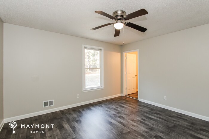 Building Photo - 346 Sprahler St