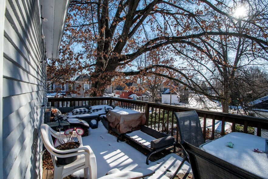 Balcony - 407 N Glenwood Ave