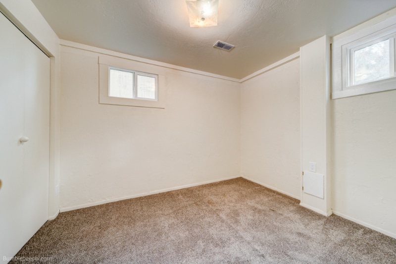 Building Photo - 101 E Miller Ave