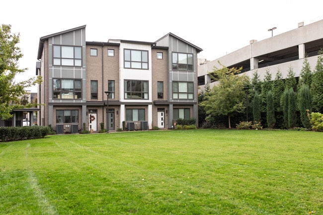 Building Photo - 814 Melpark Ct