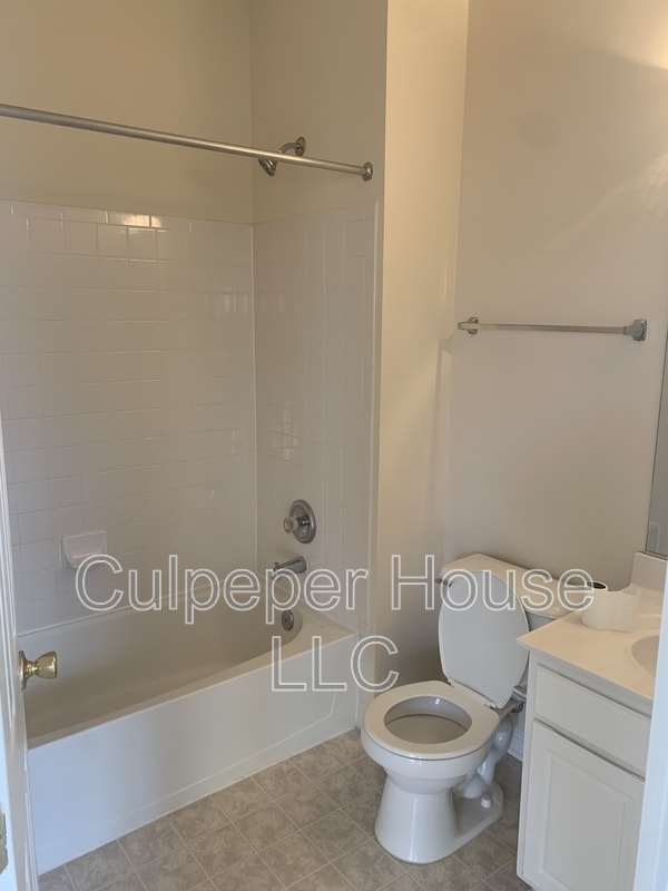 Building Photo - 43771 Maison Blanc Square