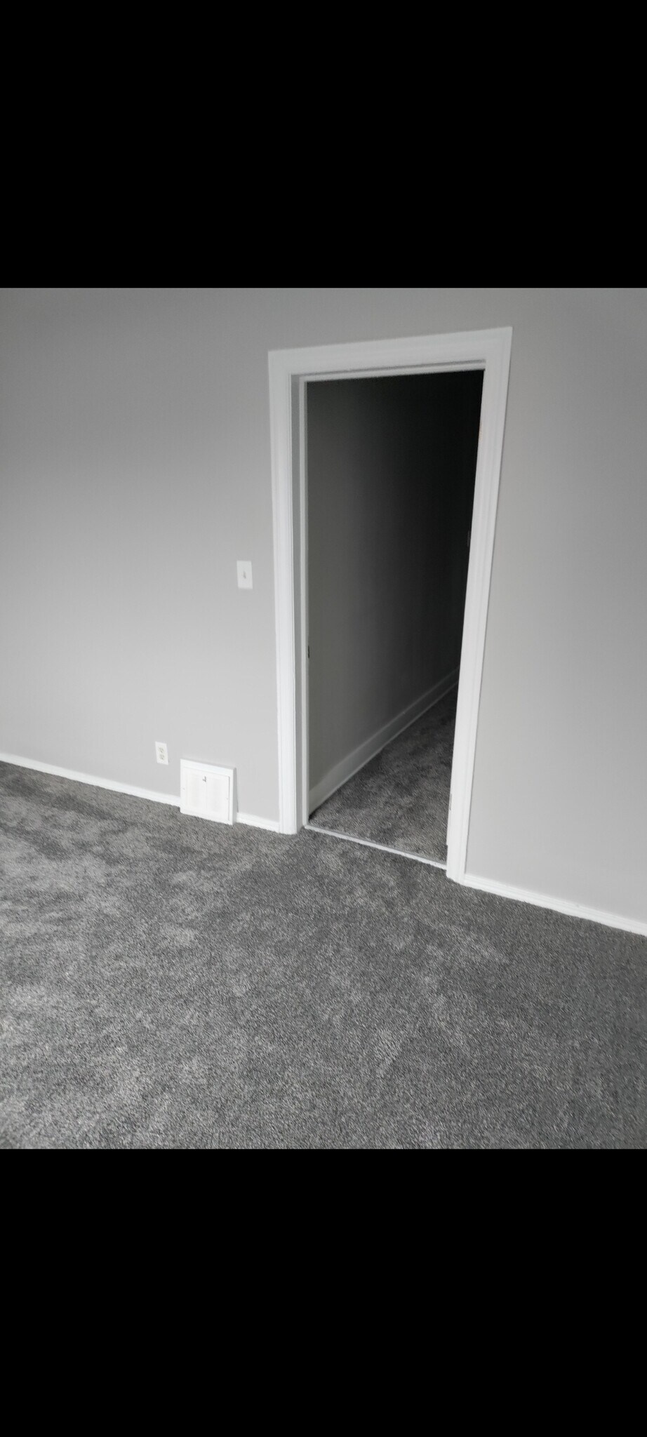 Building Photo - 6829 Abington Ave