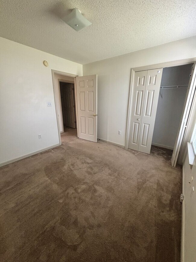 Building Photo - 1129 Ivey Terrace