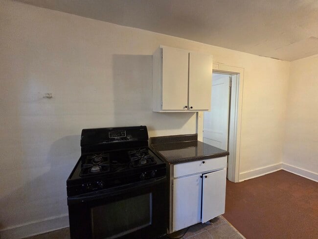 Building Photo - 1374 Rayner St