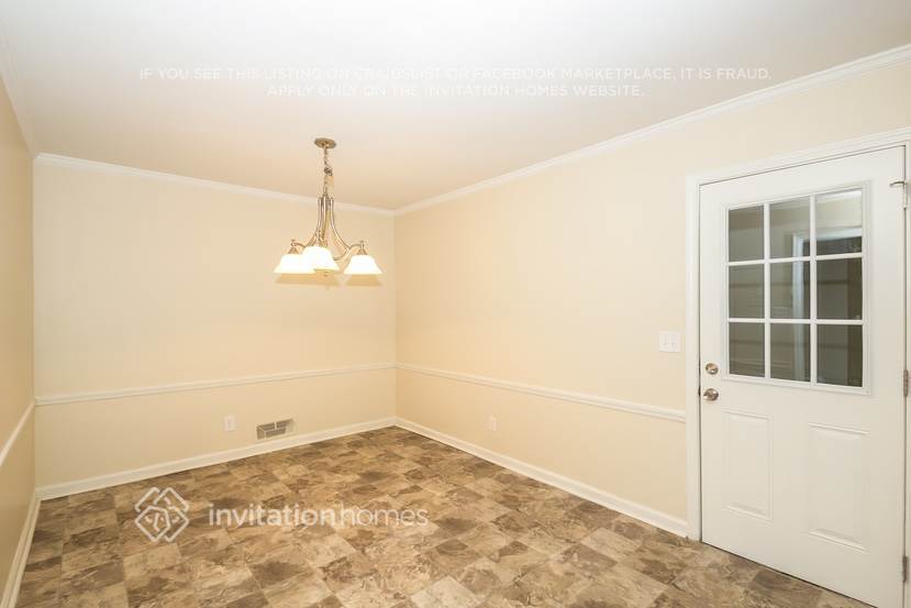 Building Photo - 5100 Greentree Trail