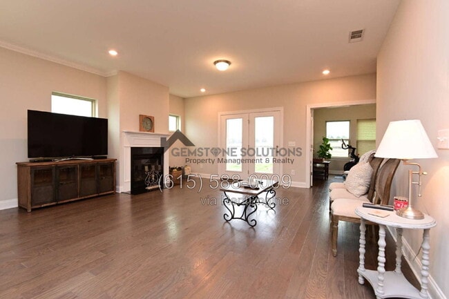 Building Photo - 1028 Fenner Ln
