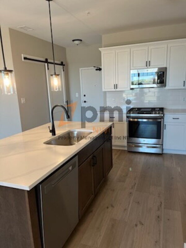Building Photo - 9610 N Centennial Dr