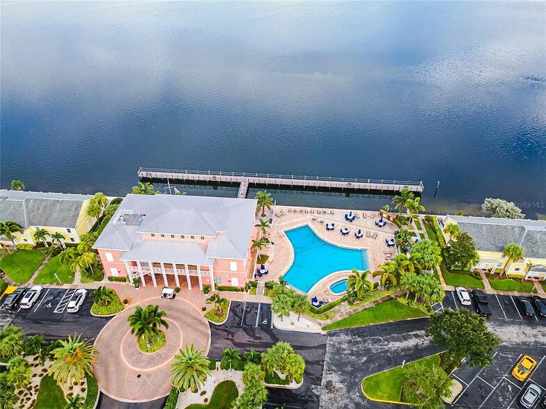 Building Photo - 5231 Beach Dr SE