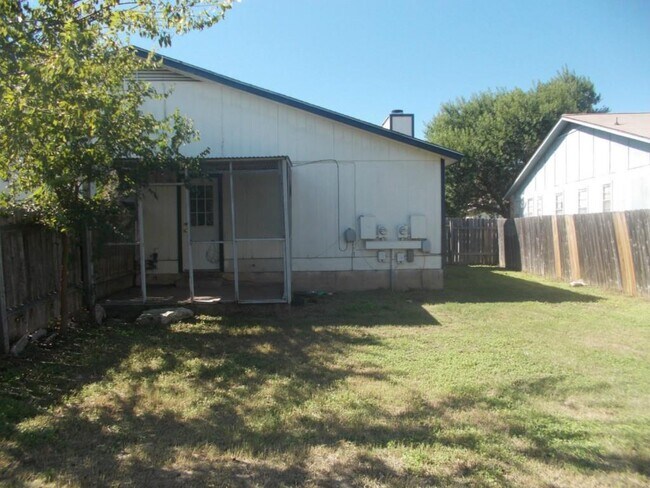 Building Photo - 8710 Piney Point Dr