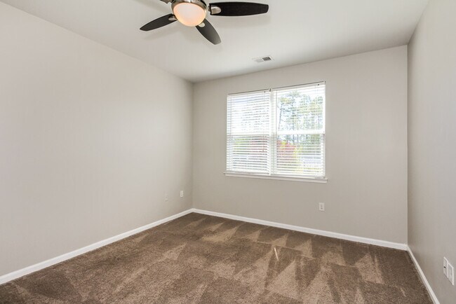 Building Photo - 534 Hay Hill Ln