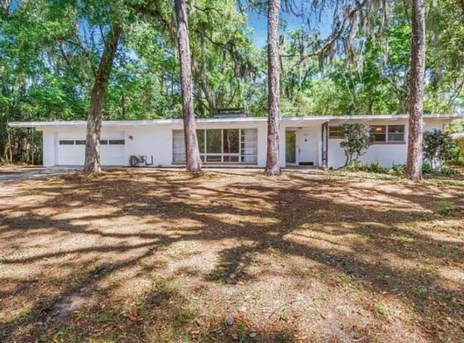Primary Photo - 813 NW 22nd St