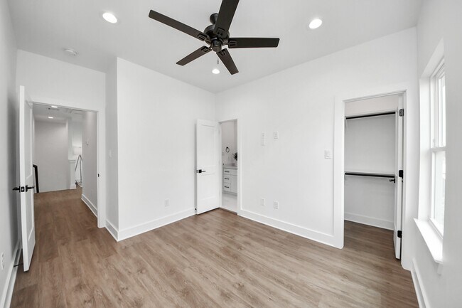 Building Photo - 5029 Broom St