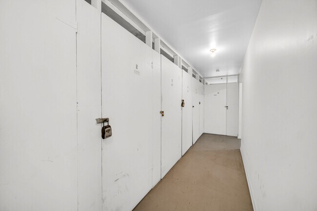 Building Photo - 1211 Brown St