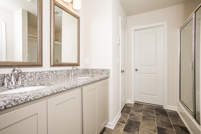 Building Photo - Brand New in Burnside Farms!