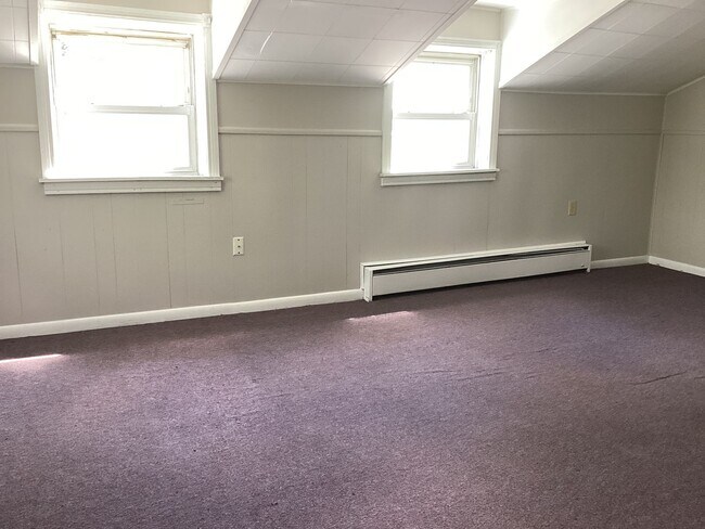 Building Photo - 15371 Church St