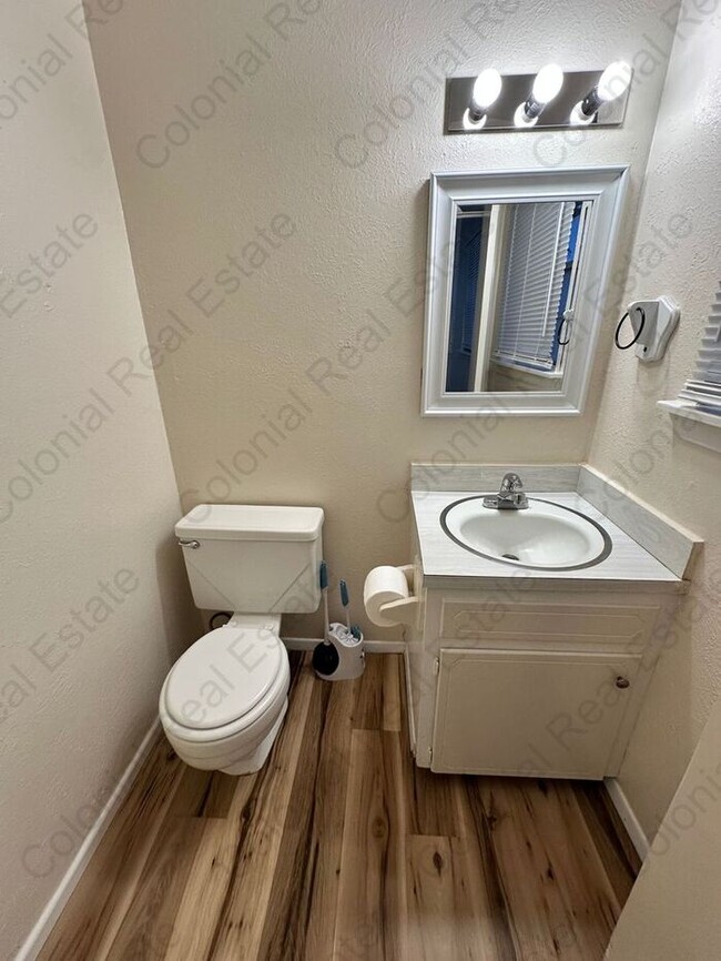 Building Photo - Cozy 3 bedroom 1.5 bathroom home.