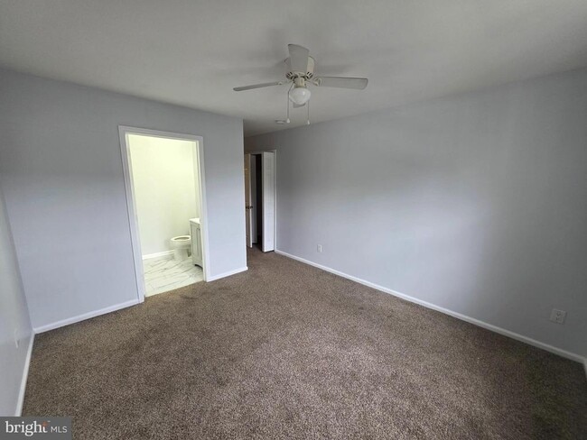 Building Photo - 2602 Saxony Dr