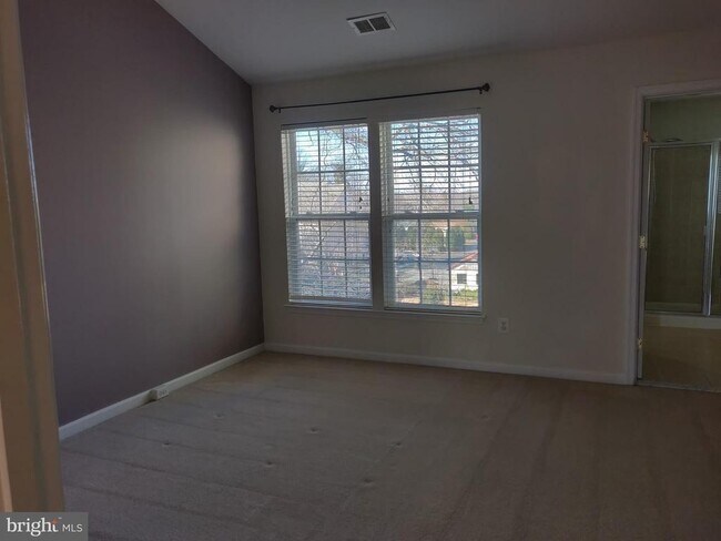 Building Photo - 4638 Odessa Dr