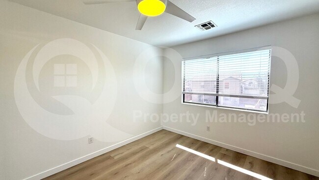 Building Photo - 12609 W Colter St