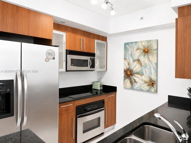 Building Photo - 325 S Biscayne Blvd