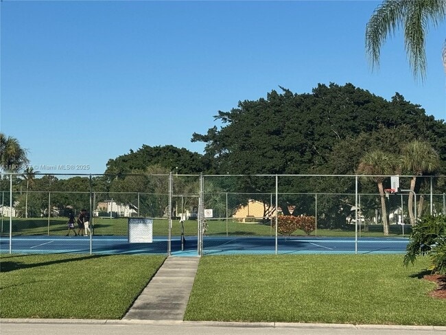 Building Photo - 5226 Brian Blvd