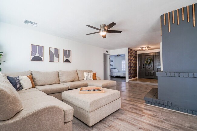 Living Room - 2619 E Sahuaro Dr