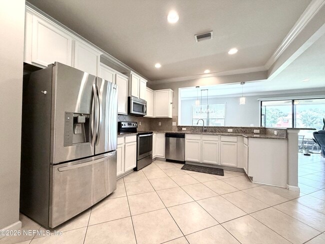 Building Photo - 13527 Montecito Pl