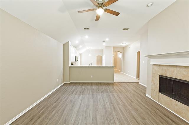Building Photo - 1129 Acacia Dr