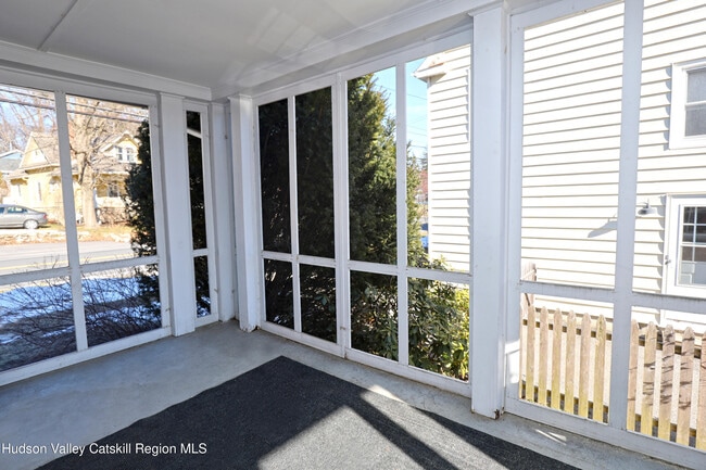 Building Photo - 208 Lucas Ave