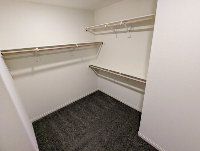 Building Photo - 7703 Moore Crk Ln