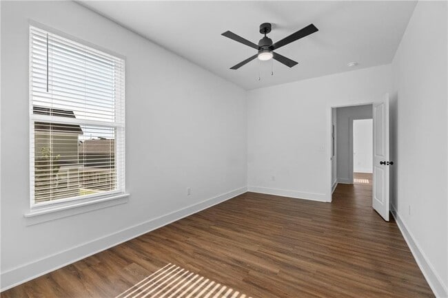 Building Photo - 913 S Wichita Ave