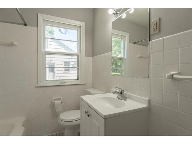 Building Photo - 3708 Xenia Ave N