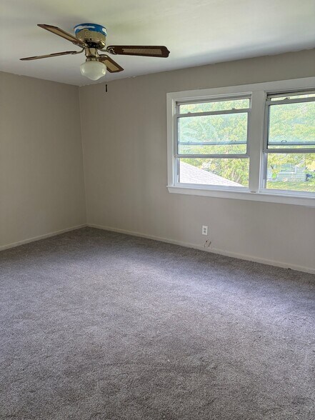 Building Photo - 33569 Berville Ct