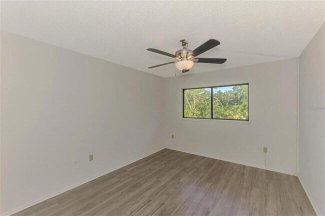Building Photo - 935 Sunridge Way