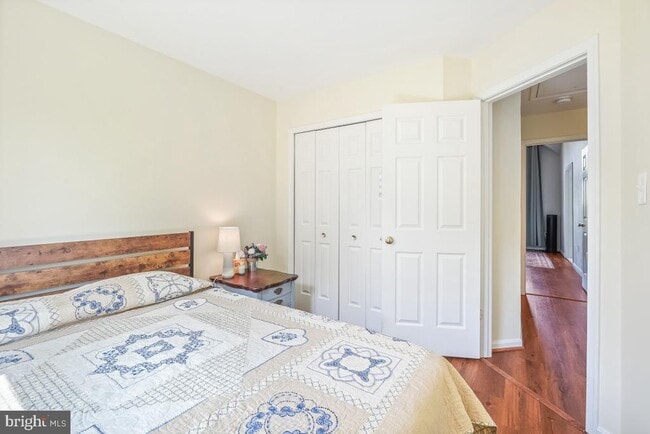 Building Photo - 46934 Trumpet Cir