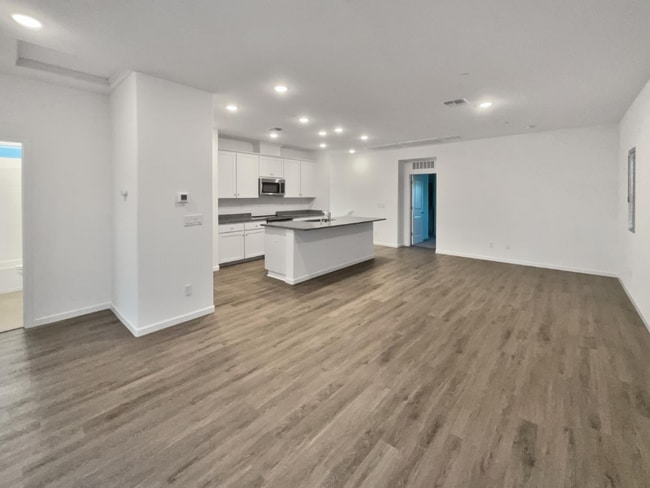 Building Photo - 12153 Alamosa Dr