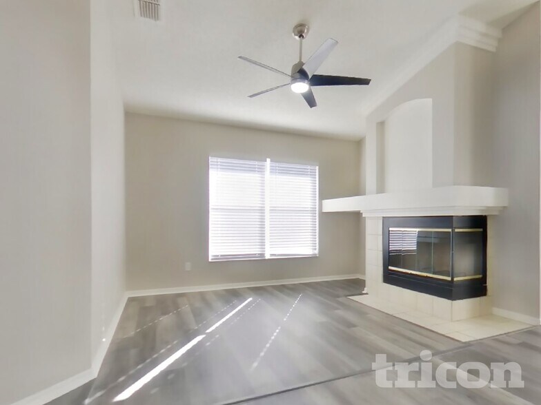 Building Photo - 1998 Grasmere Dr