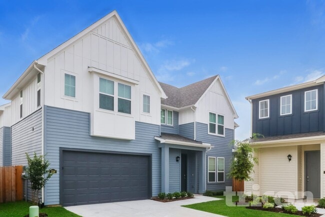 Building Photo - 9835 Willow Creek Commerce Dr