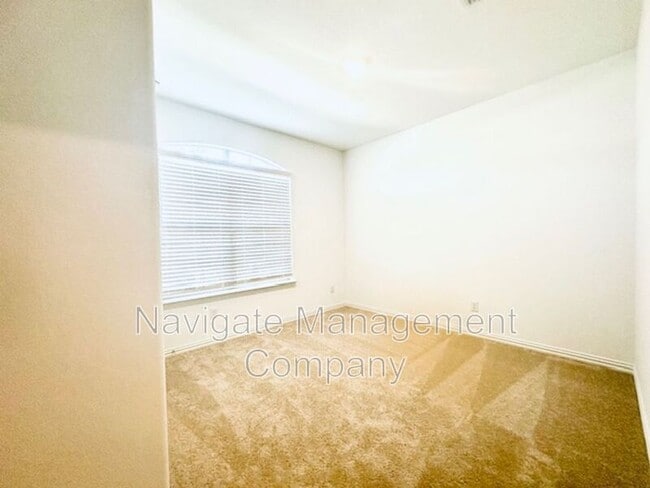 Building Photo - 8212 Buttonwood Wy