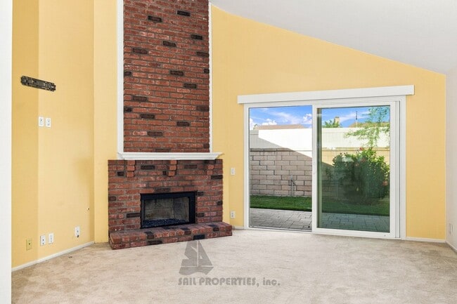 Building Photo - 1508 Lakeside Ln