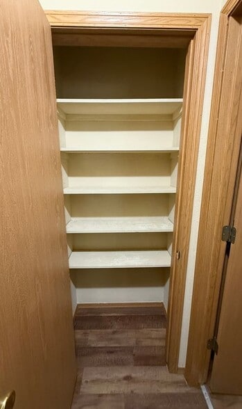 Building Photo - 594 Shadowrock Dr