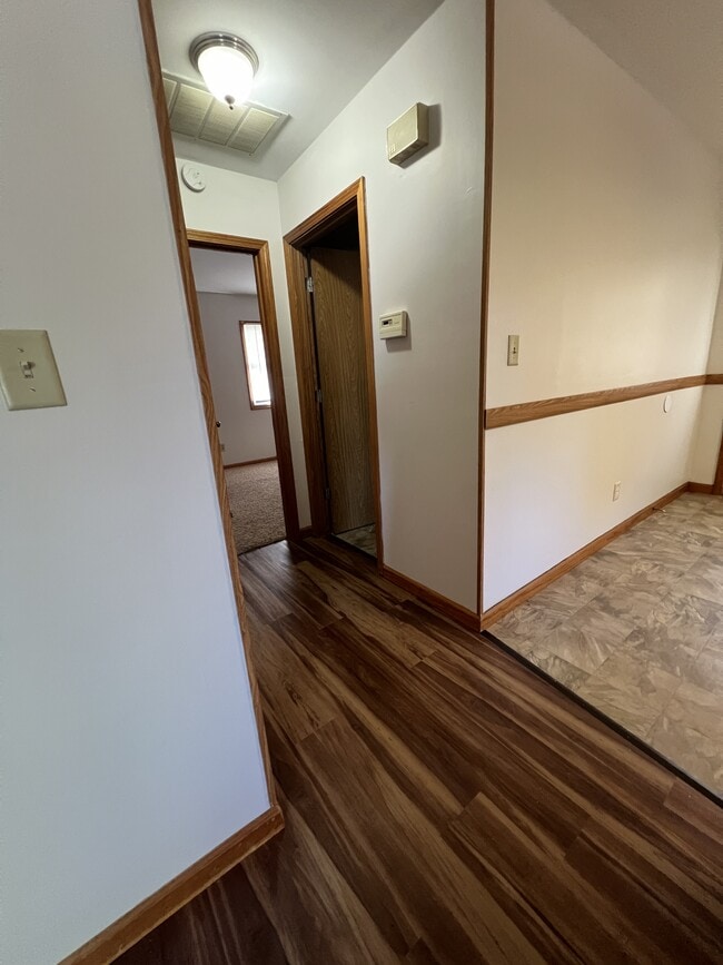 Building Photo - 61 E Park St