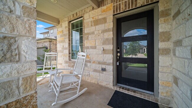 Building Photo - Spacious and well-maintained 4-bedroom, 3.5-bath home in desirable Pine Lake Cove offering flexib...