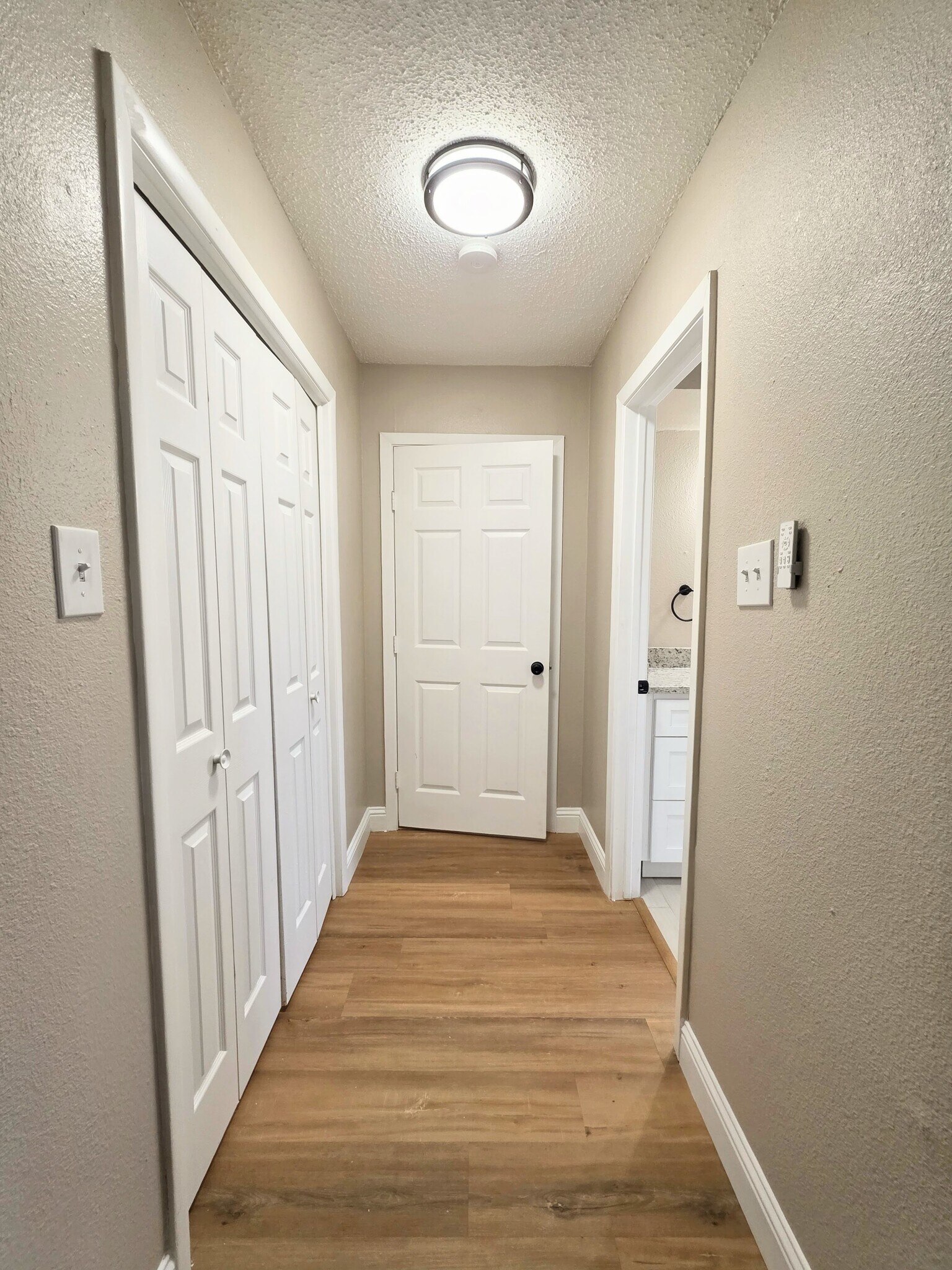 Building Photo - 1302 La Salle Dr