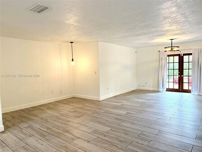 Building Photo - 16665 SW 93rd Ct