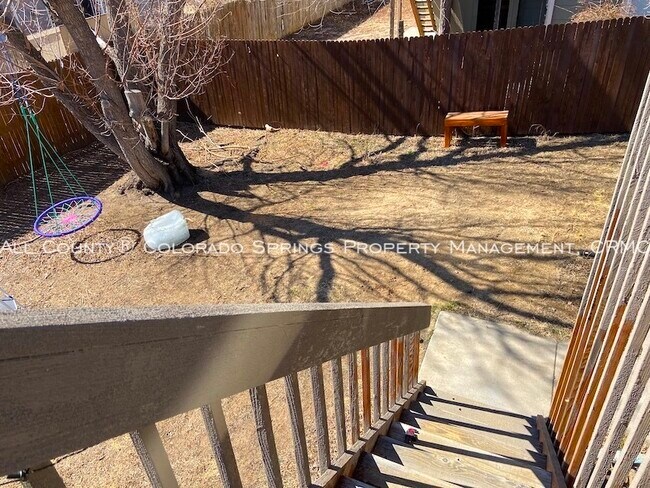 Building Photo - 5020 Wainwright Dr